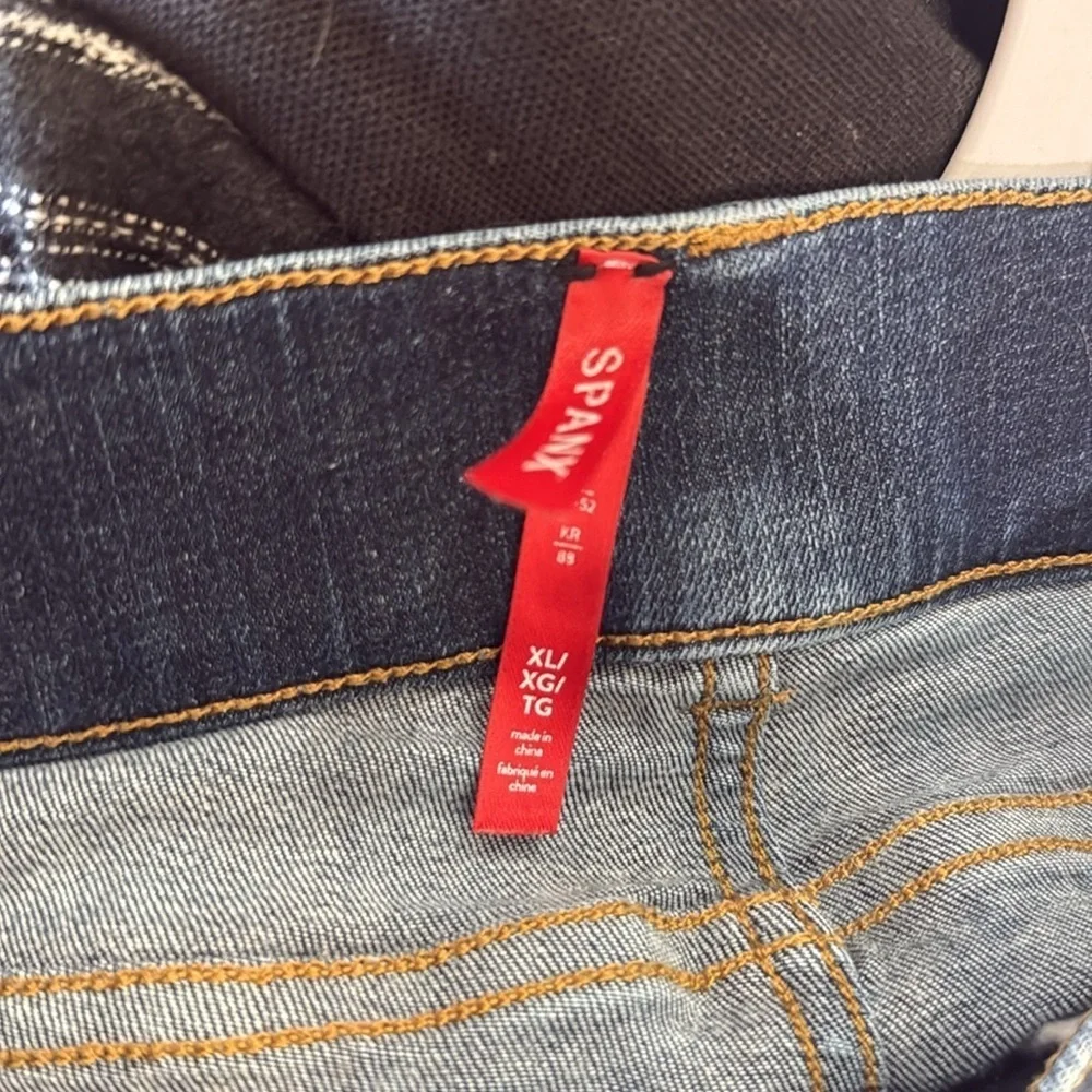 EUC SPANX Pull-On Denim Flare Jeans